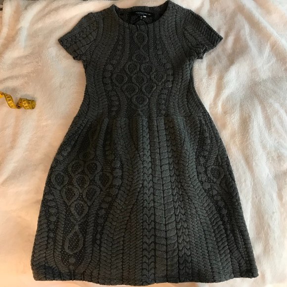 Little grey dress. Perfect for fall season - Picture 1 of 9